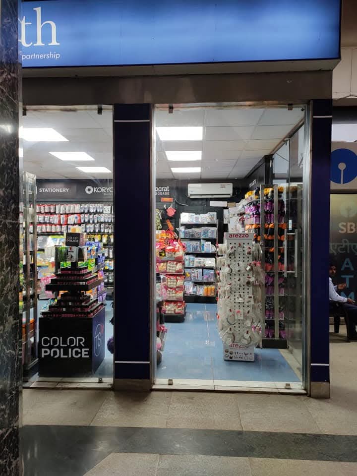 WHSmith (Kashmiri Gate Metro)